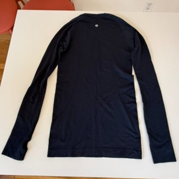 Lululemon Swiftly Tech Long Sleeve 2.0 HIP length - True Navy? Size 4 - Picture 7 of 10